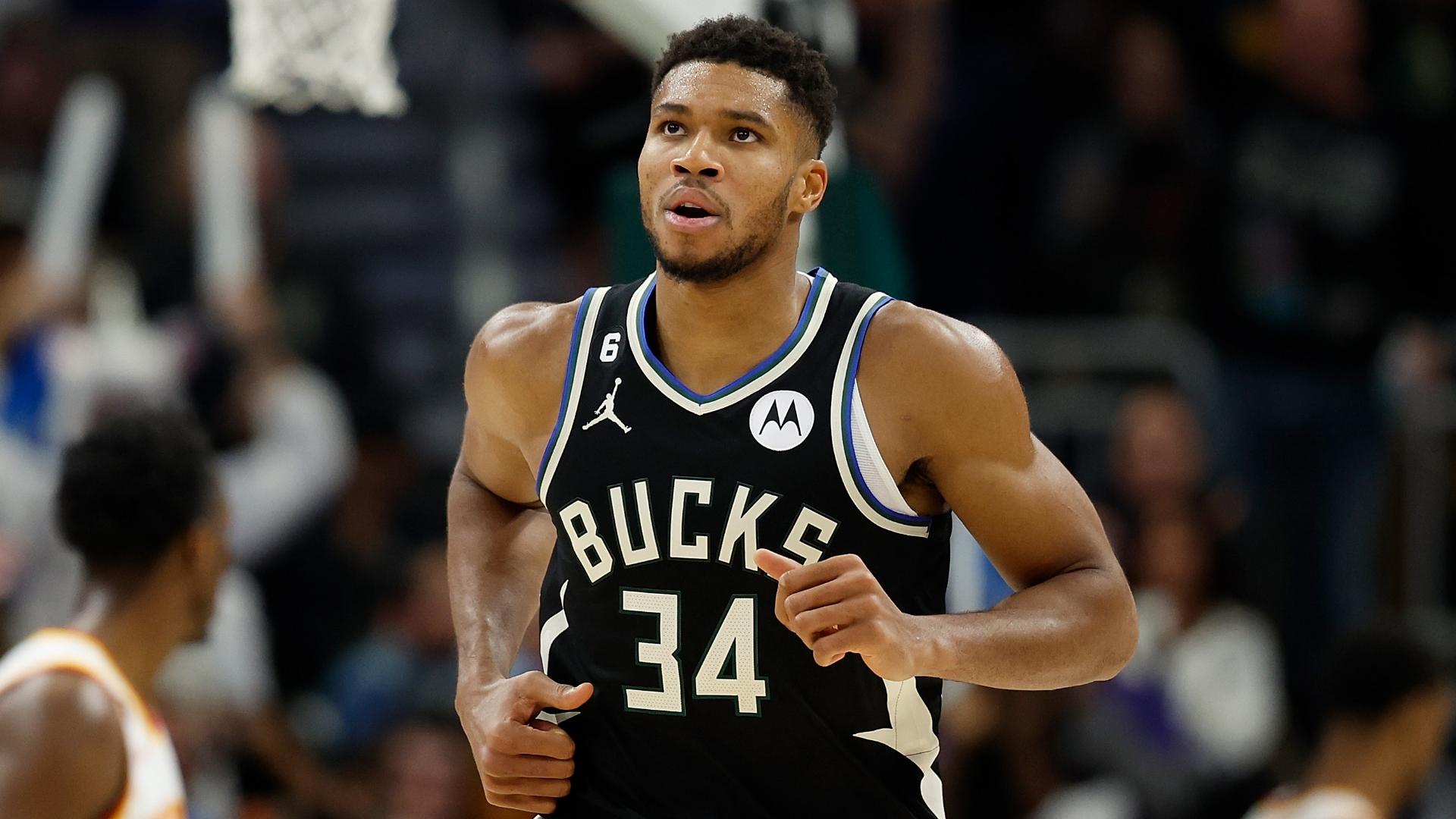 Giannis Antetokounmpo Age, Height, Net Worth, Weight, Brothers